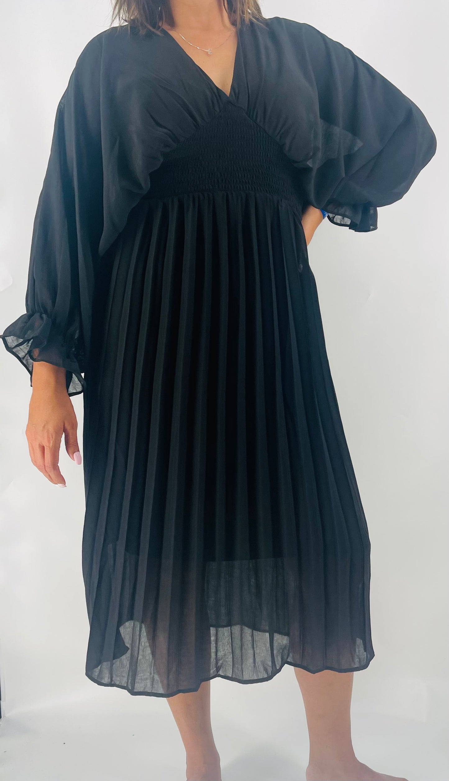3/4 BATWING SLEEVE PLEATED WOVEN MIDI DRESS