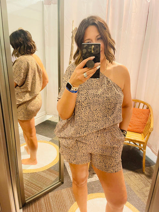 CHIC DOT PRINT ONE-SHOULDER ROMPER