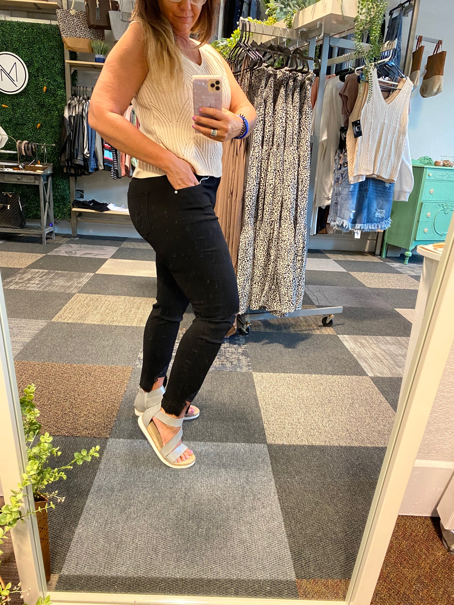 KANCAN ALL BLACKED OUT