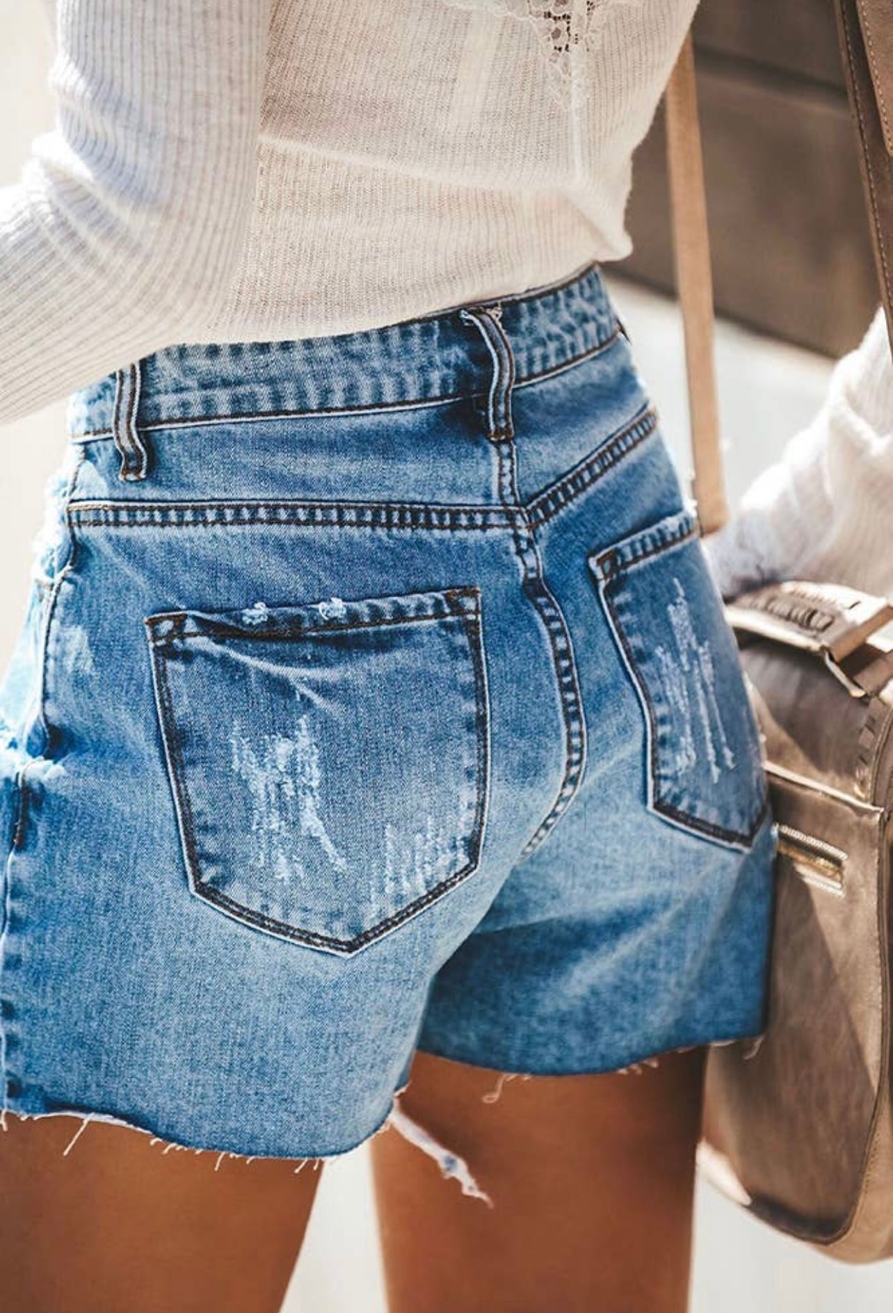 DOUBLE DUTY DISTRESSED FRAYED SHORTS