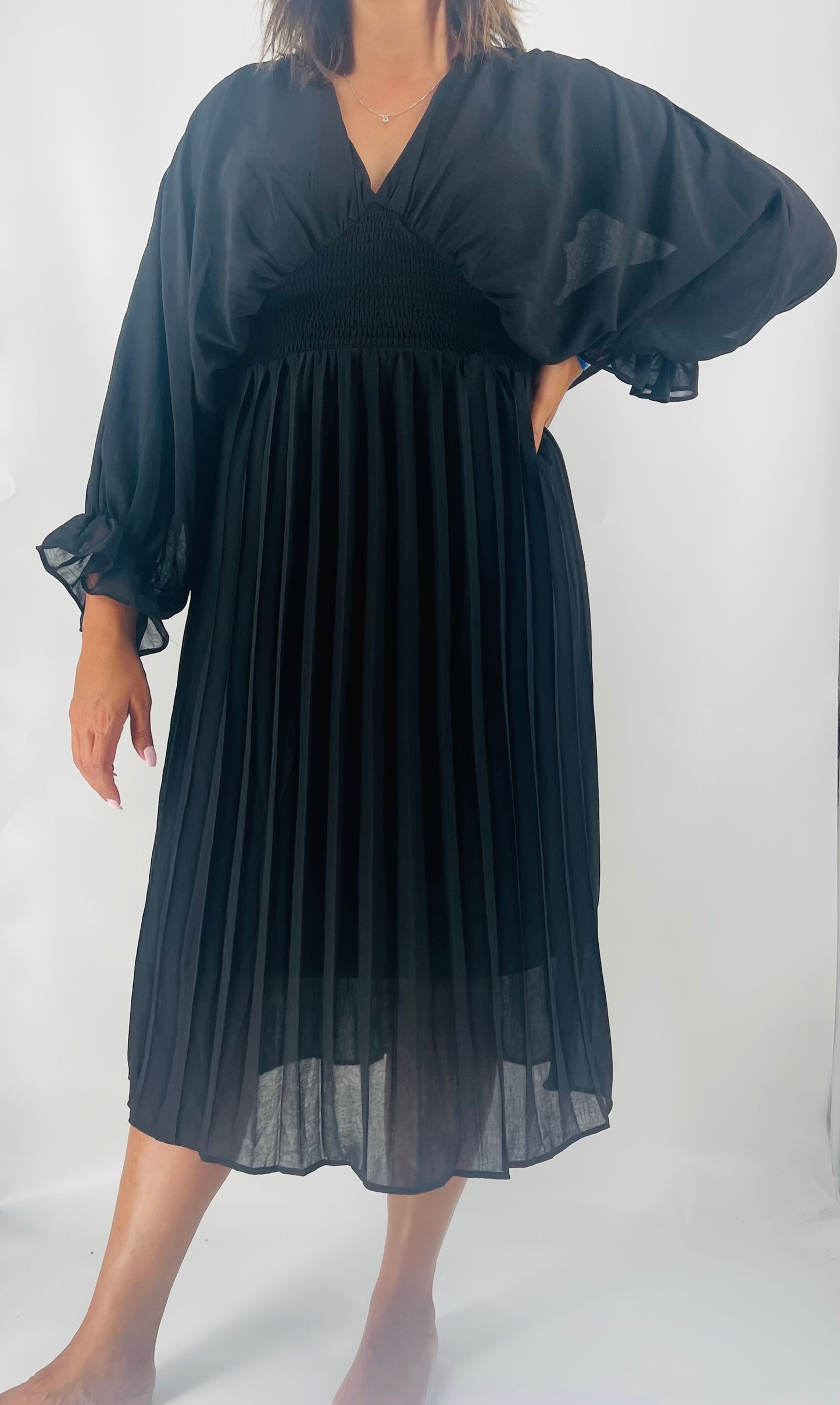 3/4 BATWING SLEEVE PLEATED WOVEN MIDI DRESS