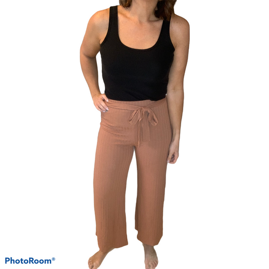 FRONT TIE DETAIL CULOTTE RIB KNIT PANTS