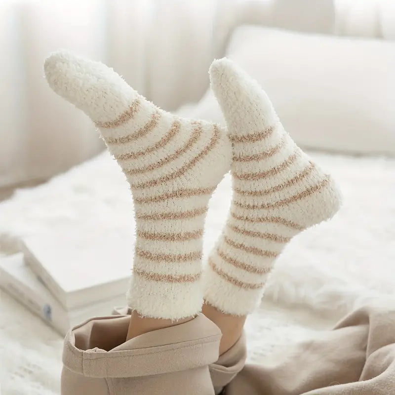 STRIPED FUZZY SOCKS