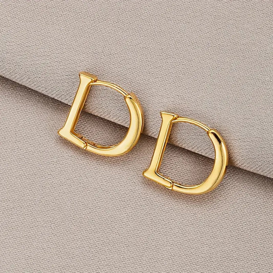 D SHAPED EARRINGS