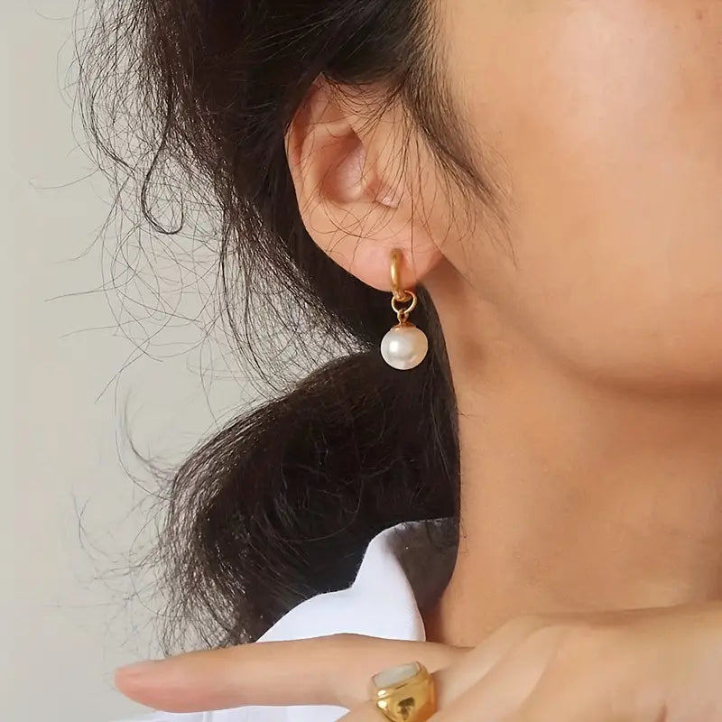 RETRO PEARL EARRINGS