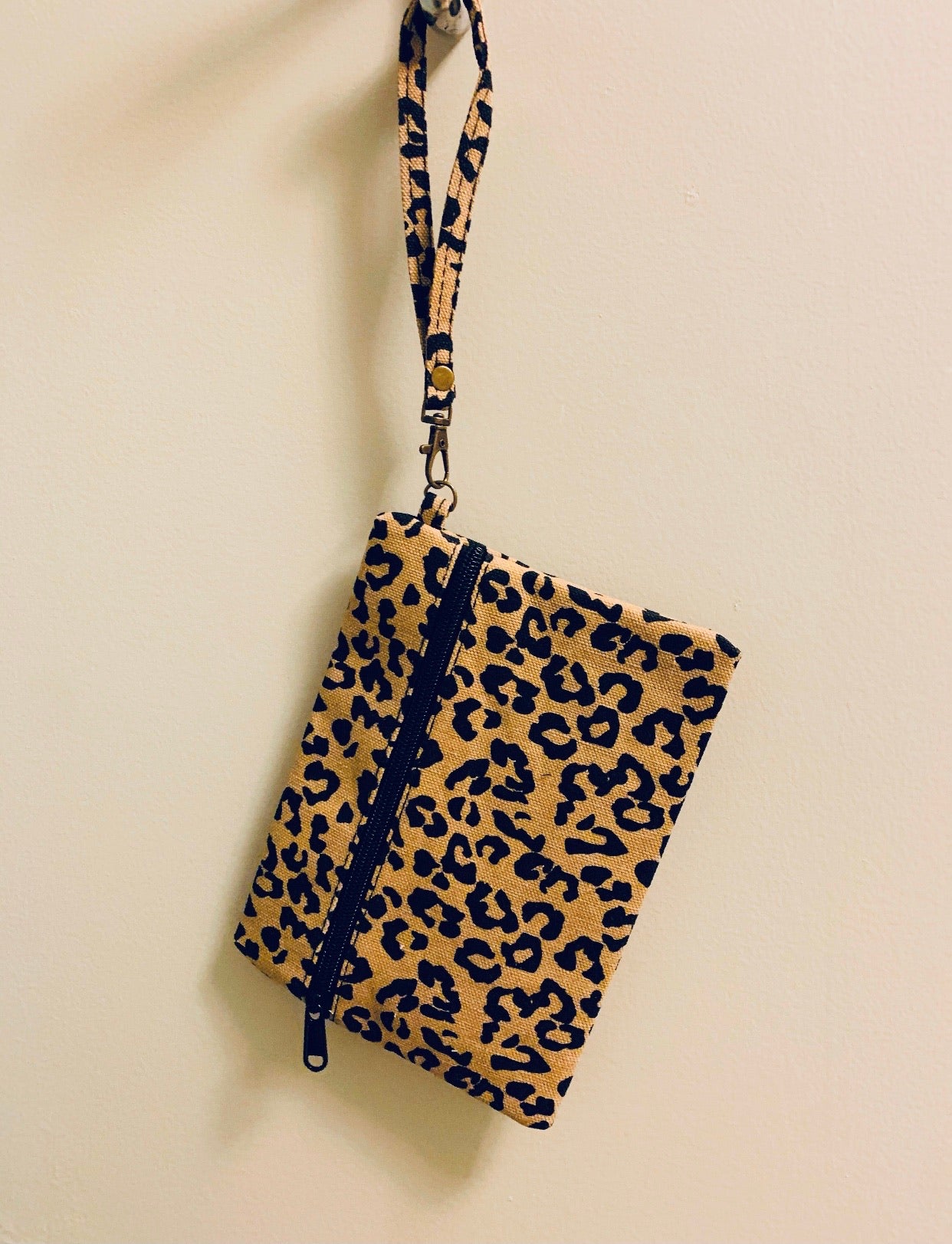 CANVAS CLUTCH/WRISTLET/ LEOPARD