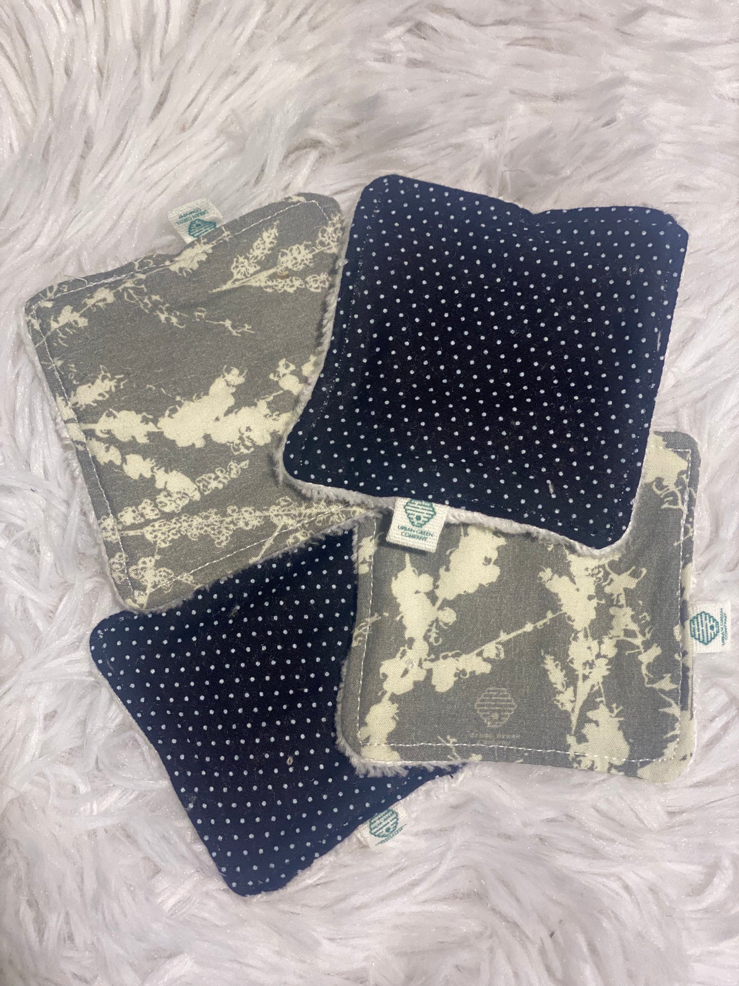 REUSABLE MAKEUP WIPES